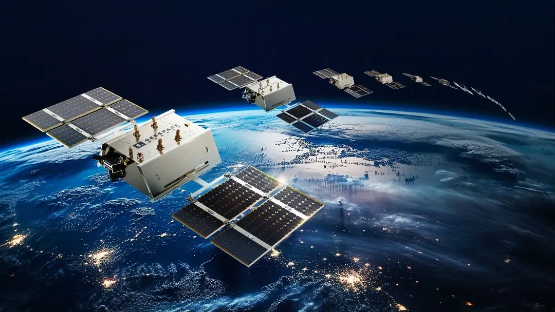 Зеленский: Украина строит аналог Starlink и запустит 120 спутников в 2027 году