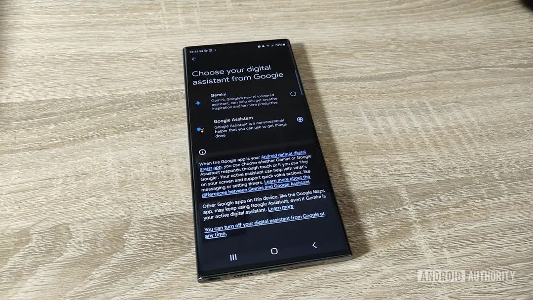 Пользователи жалуются на Gemini вместо Google Assistant