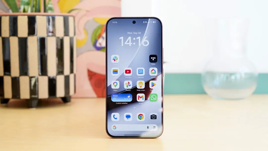 Обзор Poco F9 Ultra: батарея 8050 мАч и экран 185 Гц за £899