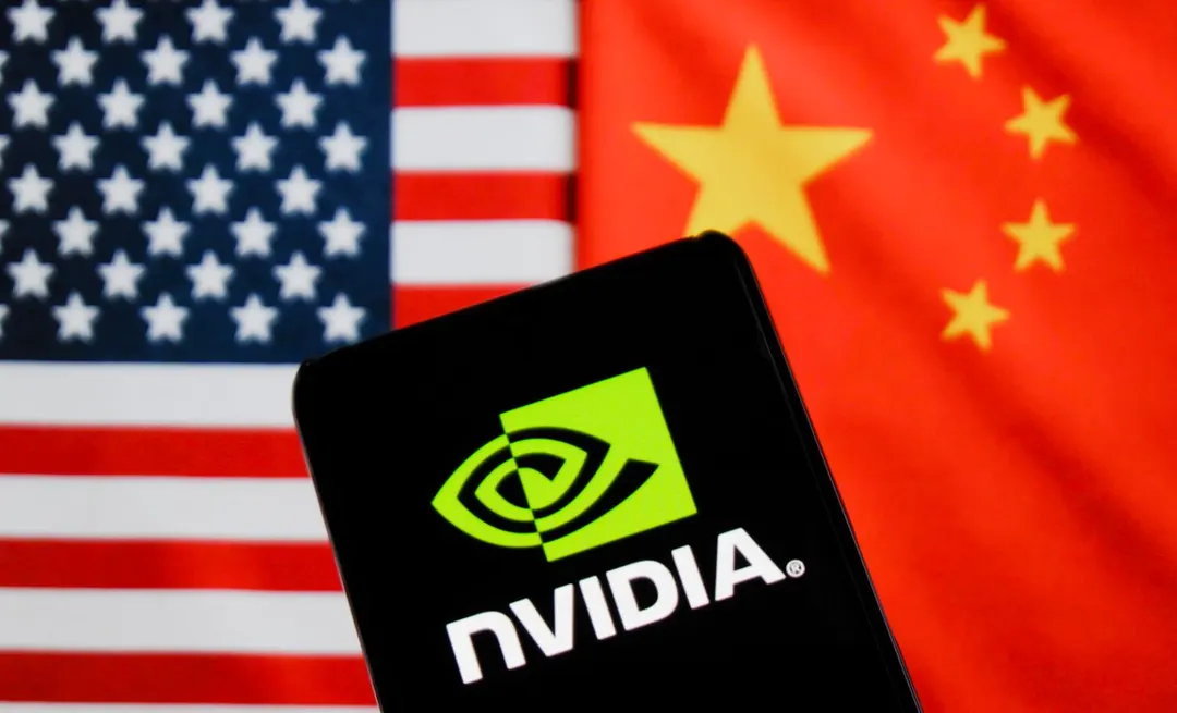 Трамп раскрыл сделки с акциями Nvidia в день награждения главы компании