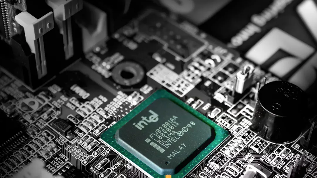 Intel готовит новые CPU для сокета LGA 1700 с поддержкой DDR4