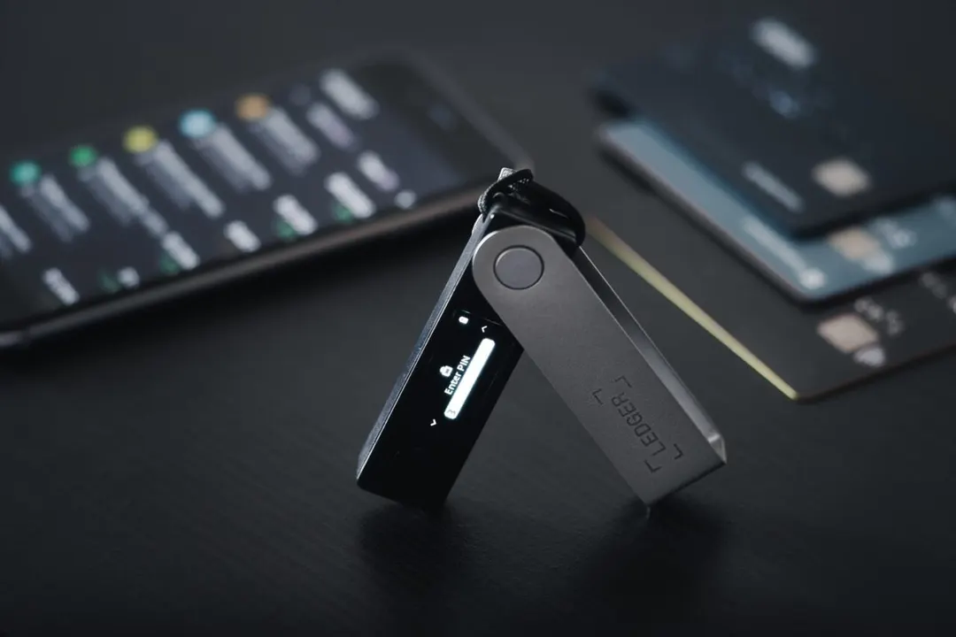 Ledger расследует бэкдор в кошельках от реселлера CryptoBilis: выведено $71,5 млн