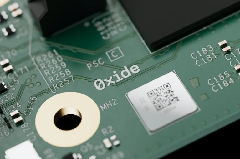 Oxide Computer привлекла $445 млн на выпуск стоек для дата-центров