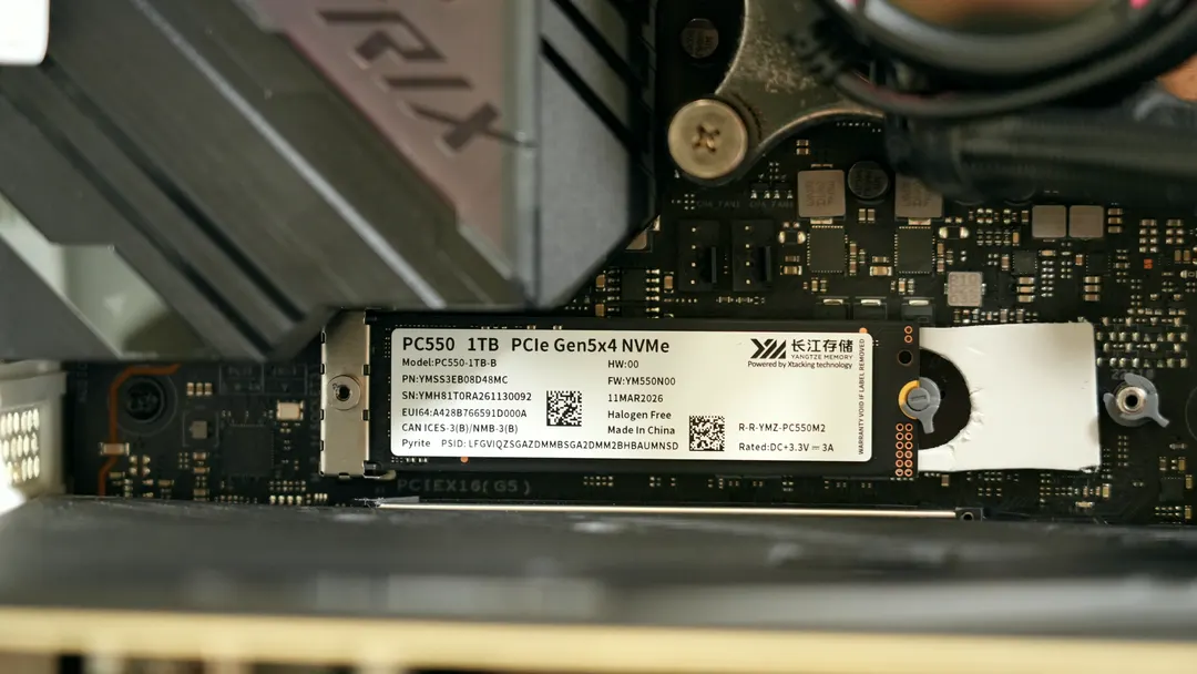 Обзор YMTC PC550: PCIe 5.0 SSD с низким нагревом для компактных ПК