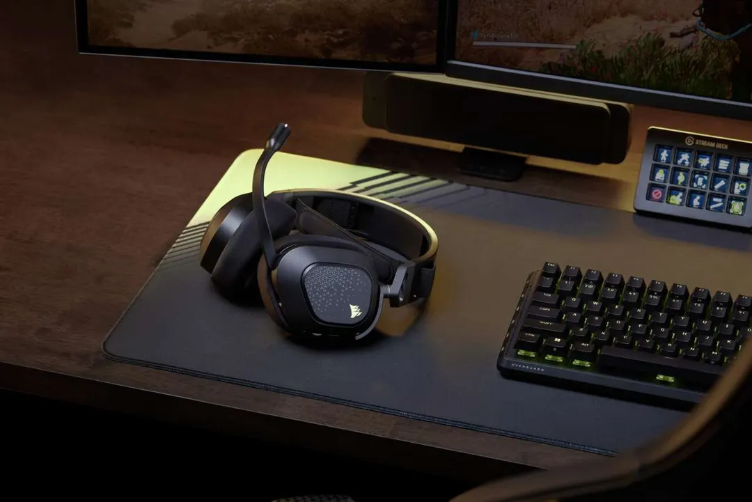 Corsair HS80 v2 MAX Wireless: игра и звонки одновременно за $199,99