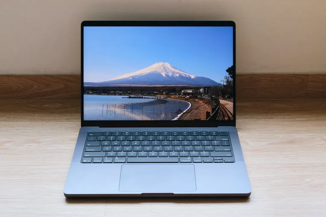 Apple может провести второе мероприятие 27 октября: OLED MacBook Pro с тачскрином и M6