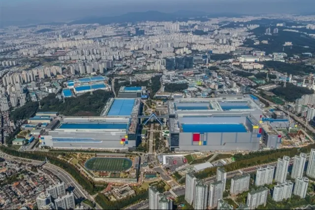 Samsung зафиксировала до 80% поставок памяти на 2027 год долгосрочными контрактами