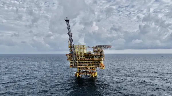 SK Earthon начала добычу нефти на месторождении «Золотой верблюд» во Вьетнаме
