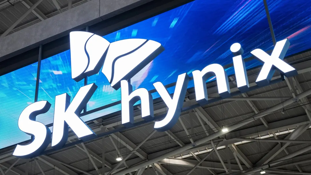 Азиатские техакции упали: SK Hynix потеряла 8%, SoftBank — 8,8%