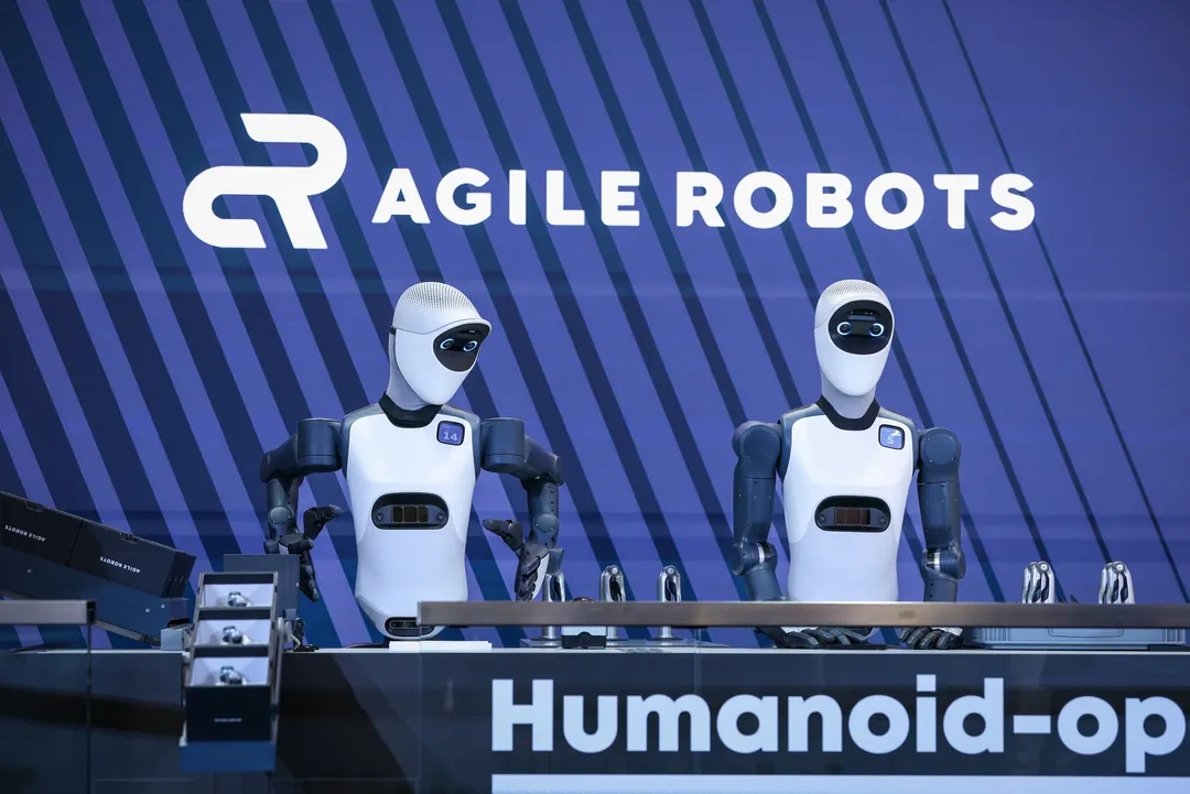 Agile Robots представила Robot Academy: видео рабочих обучает роботов без телеуправления