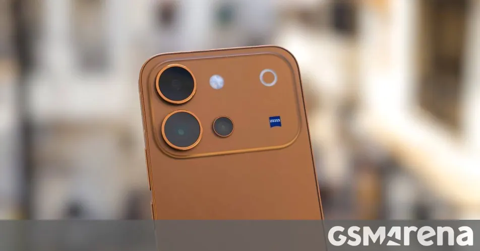 vivo V80 и X Fold6 поступили в продажу в Индии