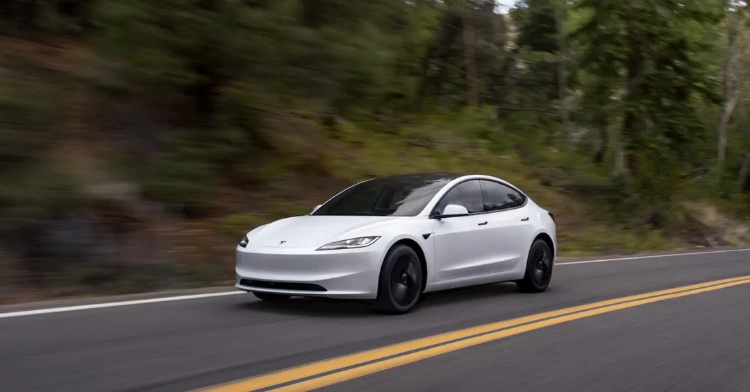 Tesla приостановила заказы Model 3 в Канаде из-за квоты на китайские электромобили