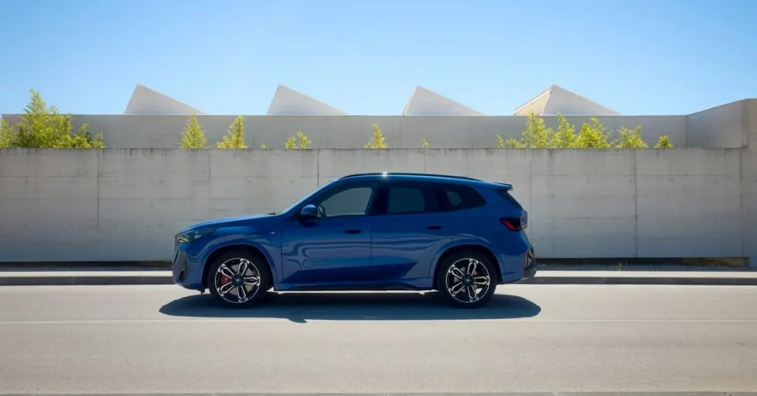 BMW тестирует новый iX1 в стиле Neue Klasse на Нюрбургринге