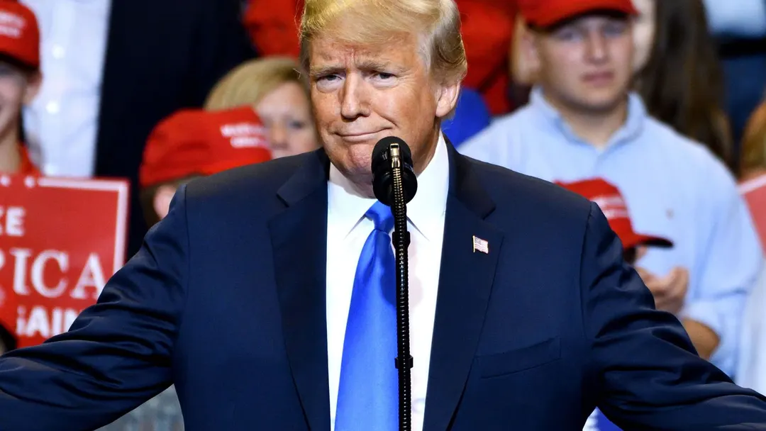 Трамп объявил термин «ИИ» врагом и продвигает «сверхинтеллект»