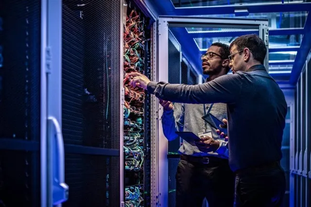 Cisco расширяет ИИ-сети: новые чипы, SONiC и межсайтовые развёртывания
