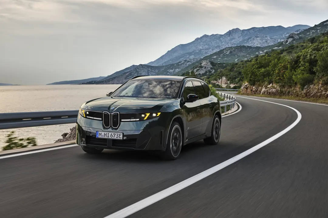 BMW представила iX3 M60 xDrive: 612 л.с. и запас хода 754 км