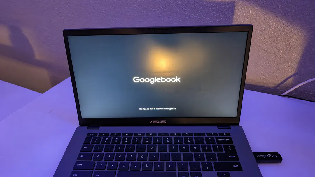 Энтузиаст установил Googlebook OS на Chromebook Plus