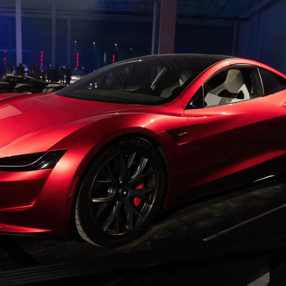 Tesla представила серийный Roadster 2026 года за $200 000