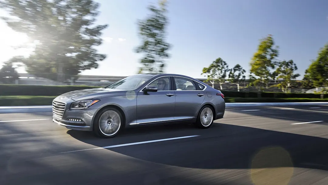 Hyundai отзывает 95 000 Genesis из-за риска возгорания сидений
