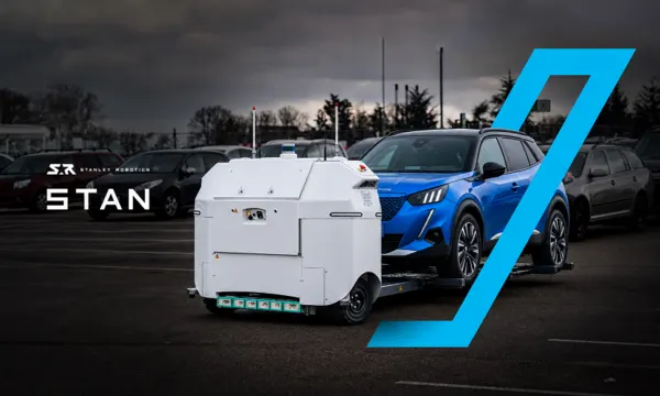 HL Robotics показала STAN — первый в мире уличный робот-парковщик