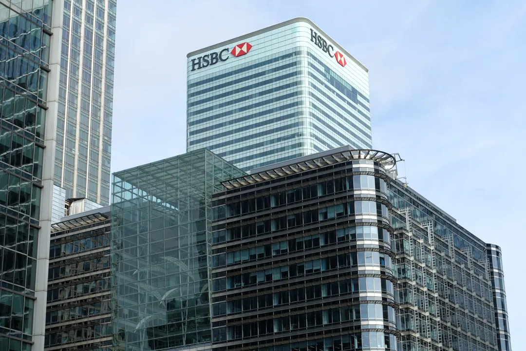 HSBC удвоит ИИ-команду в Гонконге до 300 специалистов