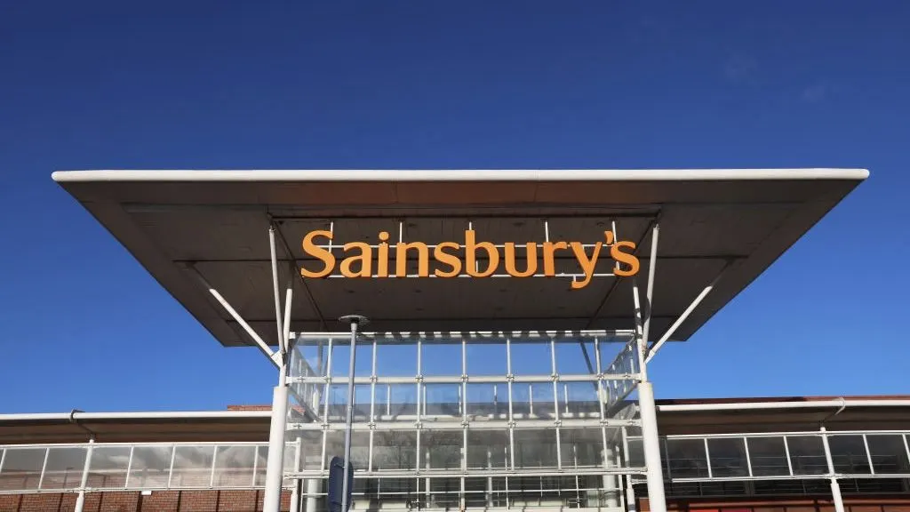 Sainsbury's возобновила распознавание лиц в магазинах без возможности отказа
