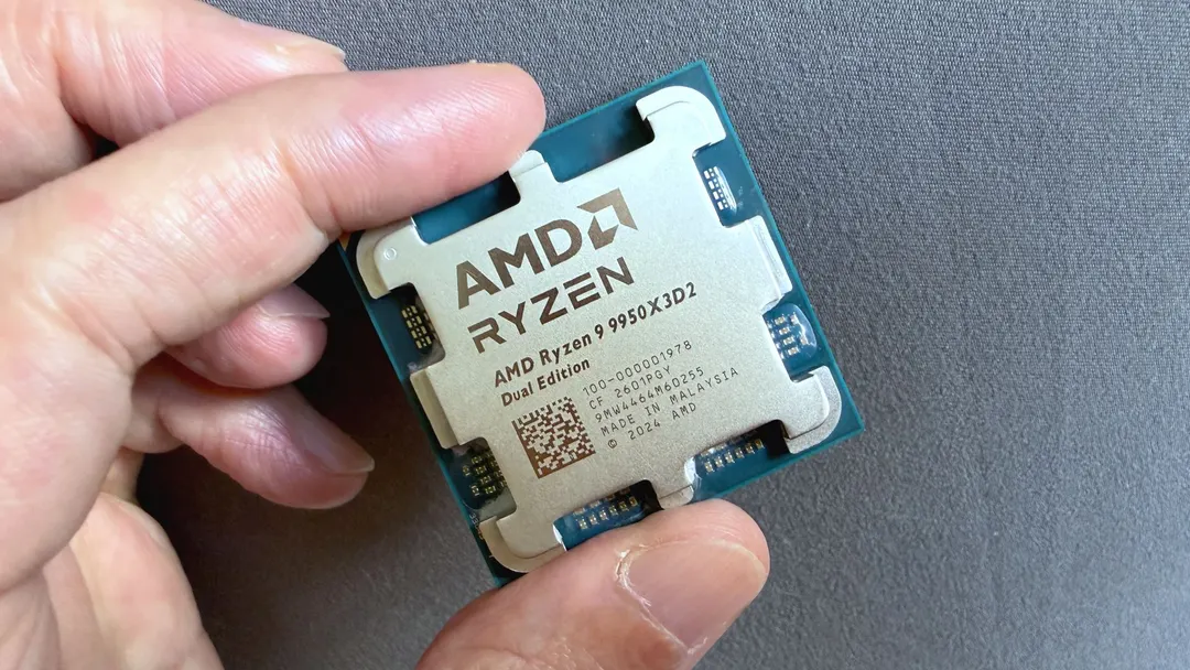 Мошенник подменил чип AMD Ryzen 9 9950X3D2 на старый Intel и вернул его в Amazon