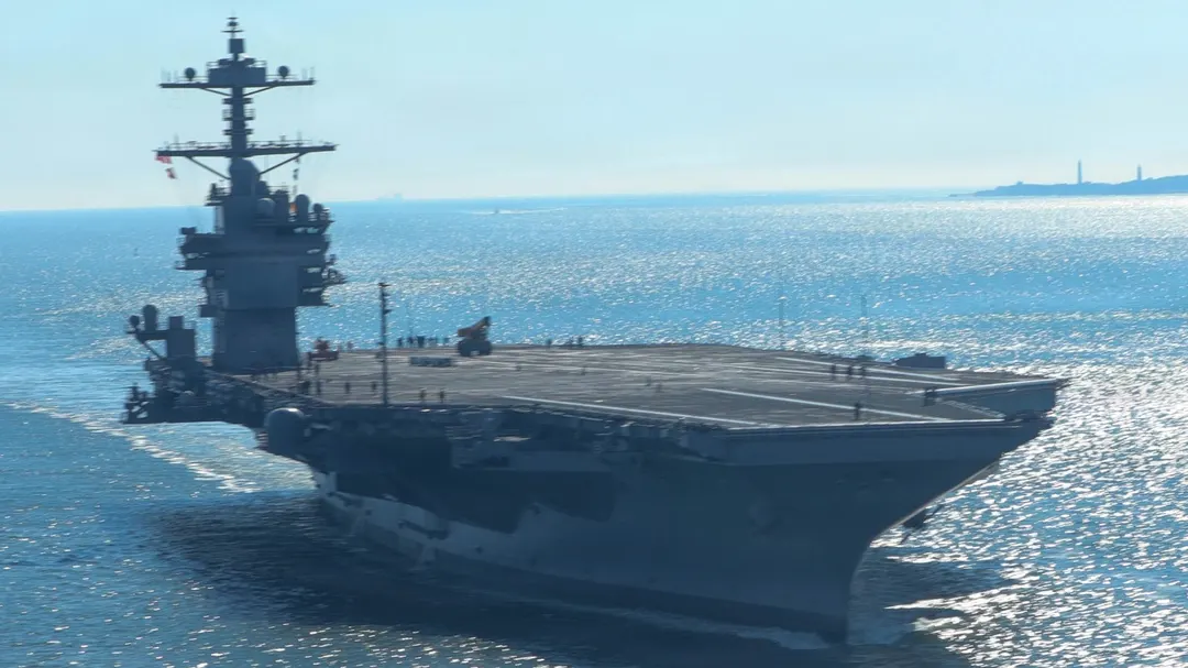 Авианосец Kennedy впервые принял F-35C на палубу