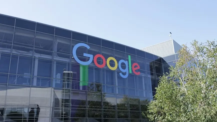 Пилот Google News AI вырос до 400 изданий, к нему присоединились CNN и FT