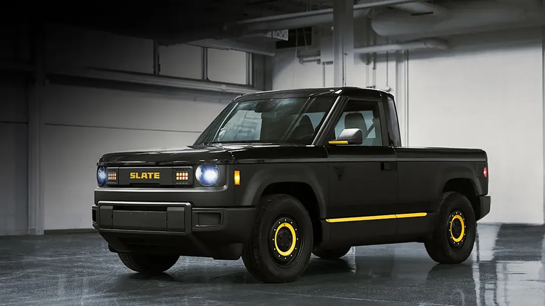 Slate truck получает OTA-обновления через смартфон без встроенной мультимедиа