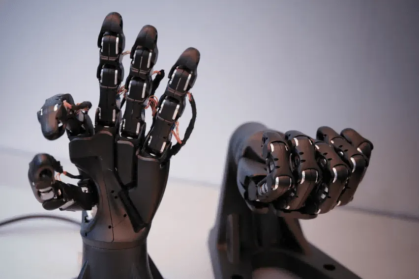 PHYBOT показала руку PhyHand с 23 степенями свободы на Canton Fair