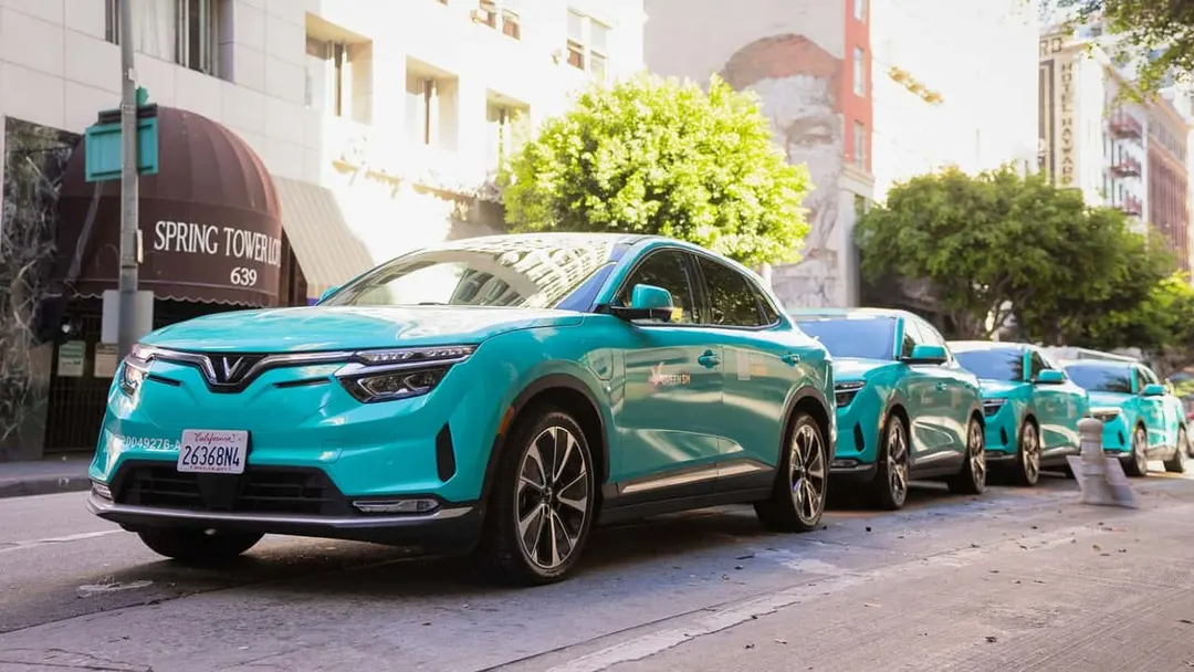 Green SM запустила в Лос-Анджелесе сервис такси на 500 VinFast VF8
