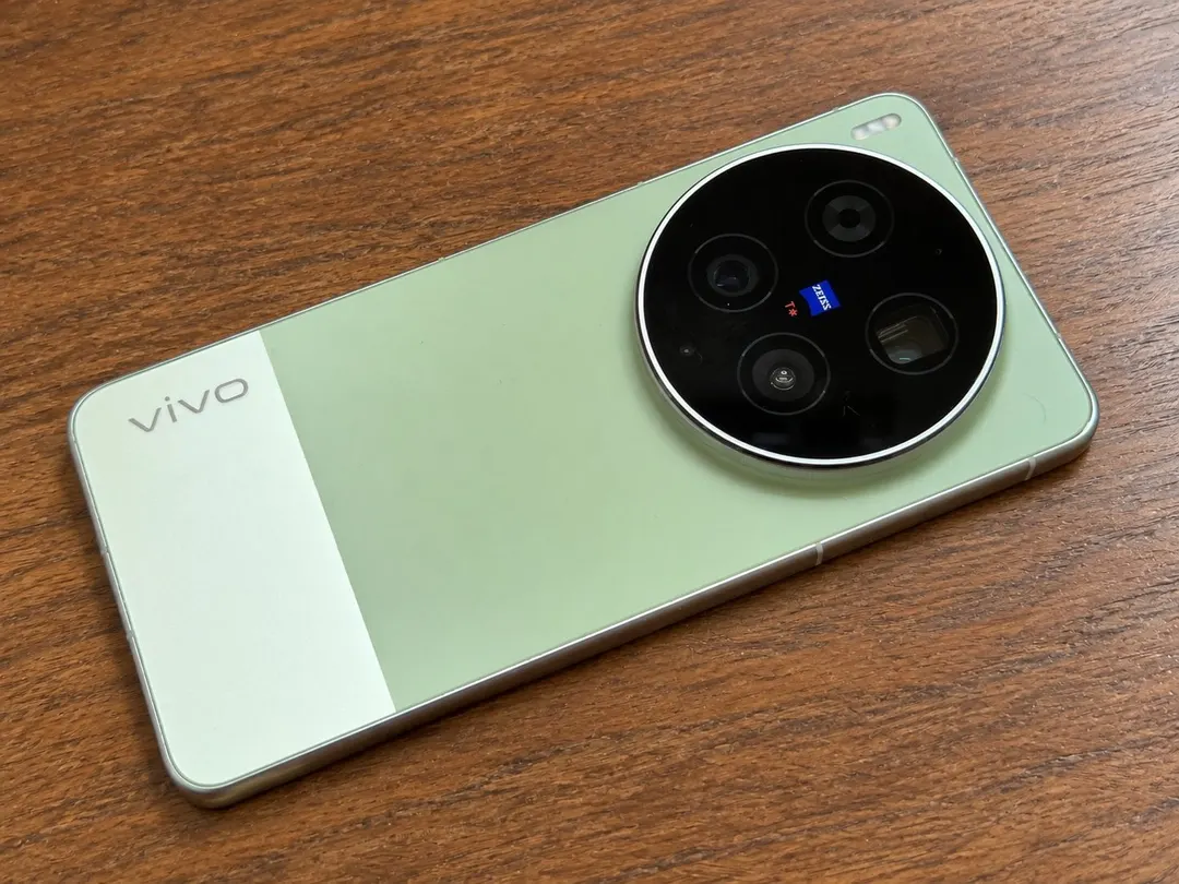 Утечка: Vivo X500 Ultra выйдет в марте–апреле 2027 года
