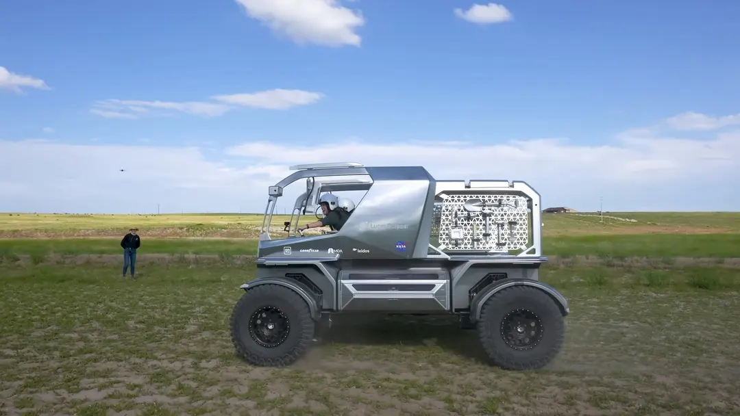 Lunar Outpost показала луноход LTR для будущей базы на Луне