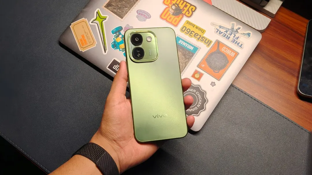 Обзор vivo S2 FE: батарея 10 000 мАч и цена ₹38 999