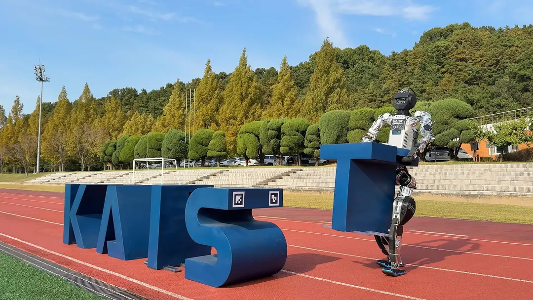 KAIST показала гуманоида v0.9: толкает 35 кг и поднимает 20 кг на ходу