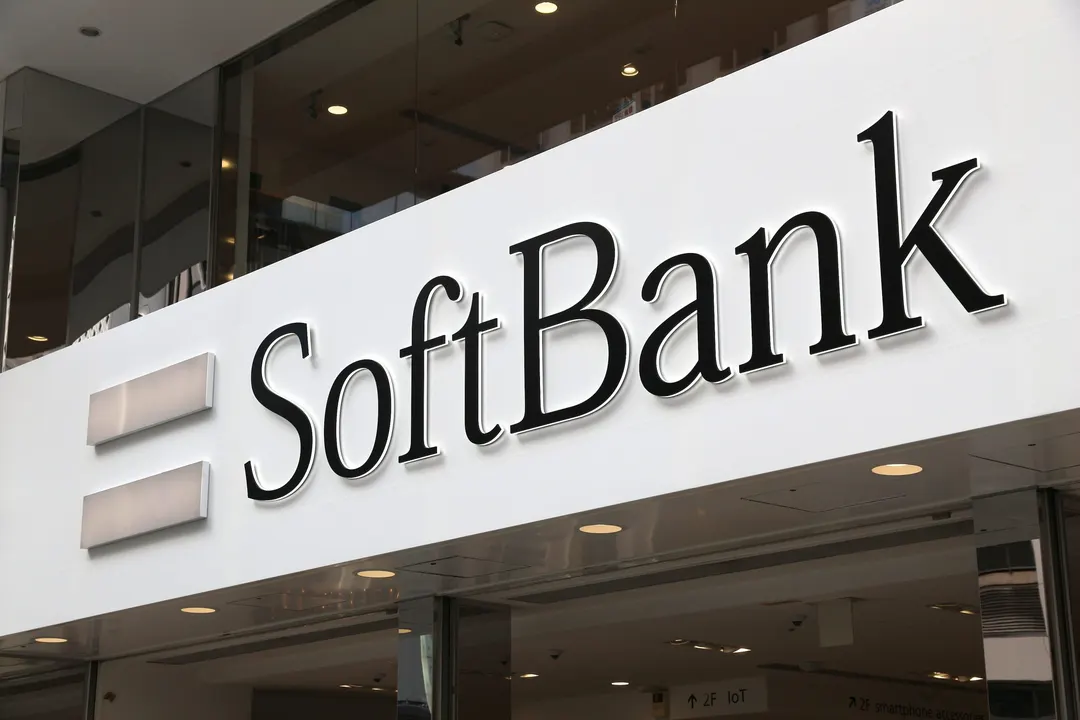Кредитный риск SoftBank вырос до максимума с 2022 года из-за ИИ