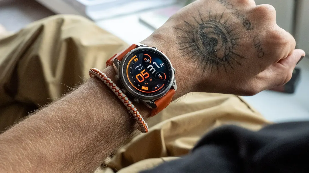 Обзор Garmin Fenix 9 Pro: титан, 3000 нит и до 11 дней автономности