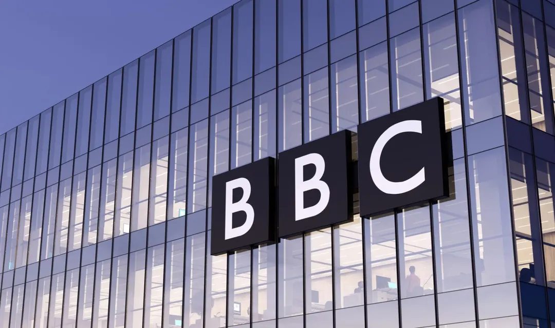 BBC приостановила программу с госслужащими в редакции после разоблачения