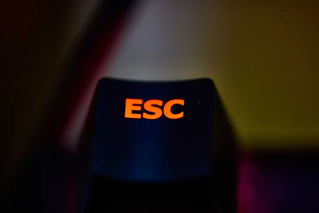 Критическая уязвимость PwnEscape позволяет выйти из KVM на хост