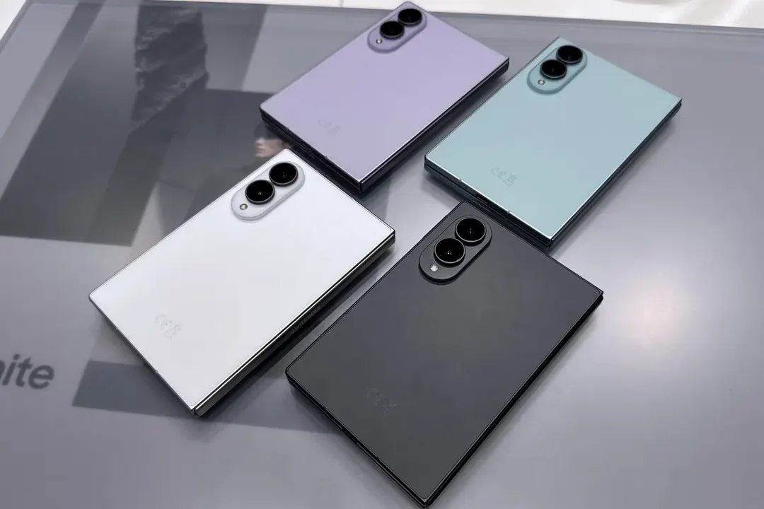 Samsung: интерес к складным смартфонам вырос после анонса iPhone Duo