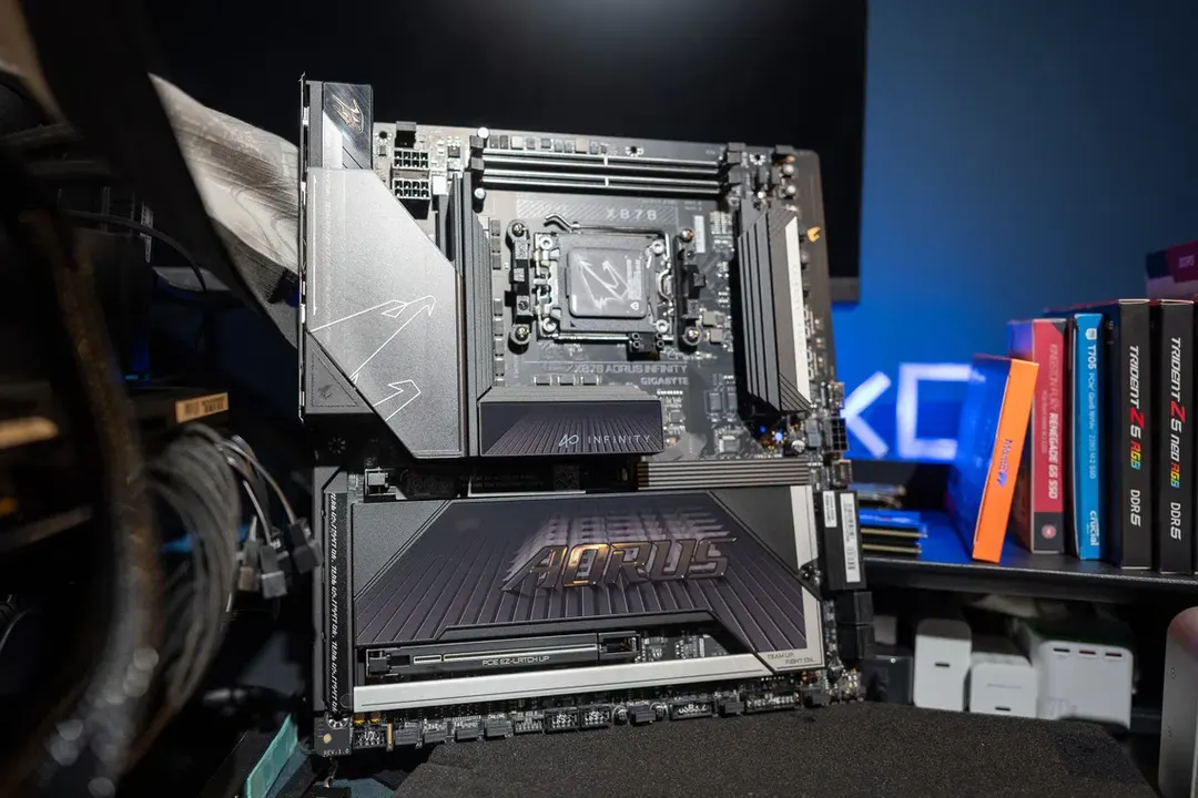 Gigabyte X870 Aorus Infinity: плата для оверклокеров за S$1 199