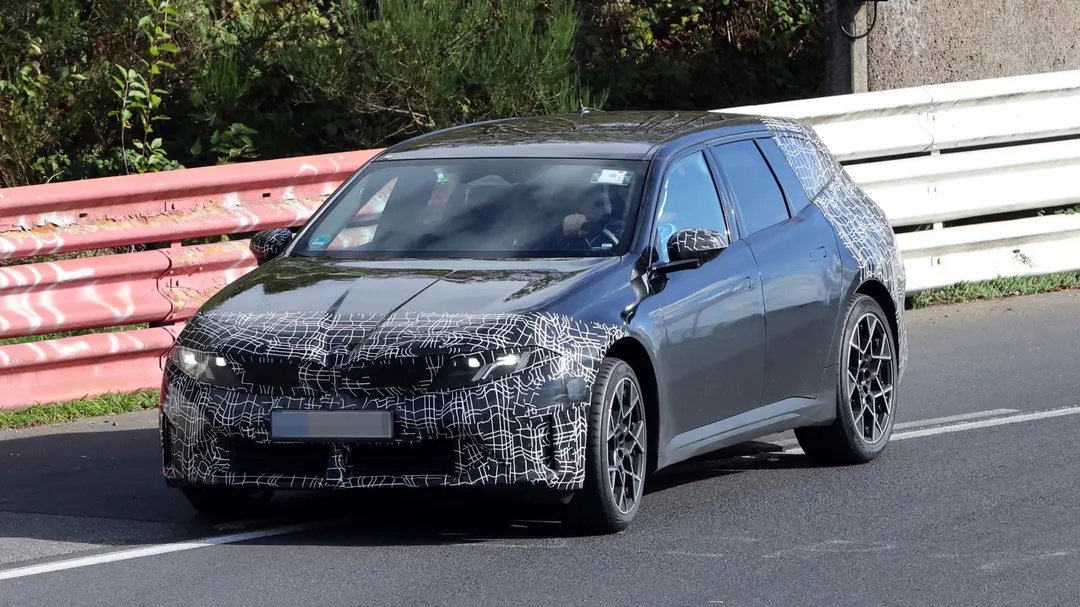 Электрический универсал BMW i3 Touring заметили на Нюрбургринге