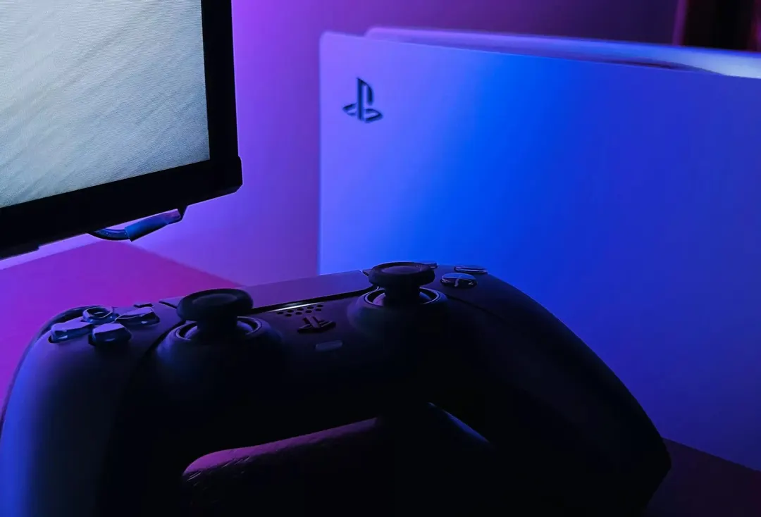 Хакер заявил о взломе прошивки PS5 14.10, Sony выпустила 14.20