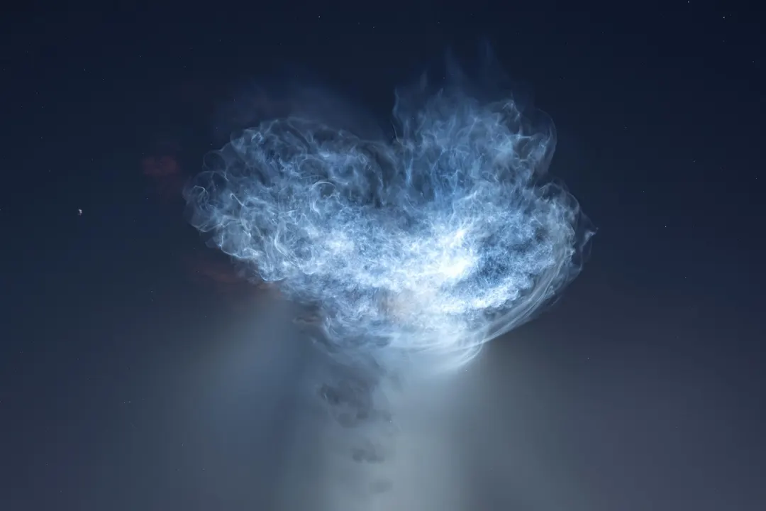 Falcon 9 создала «медузу» в небе при запуске Dragon к МКС