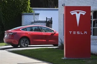 Tesla переводит Robotaxi в новую фазу: автономные мили в транспортный бизнес