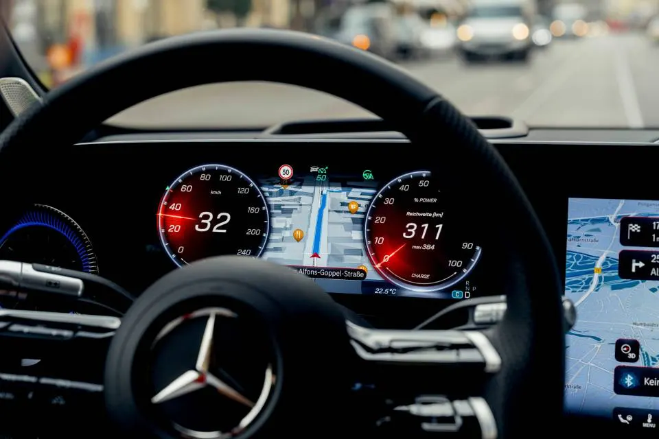 Mercedes-Benz запускает MB.DRIVE ASSIST PRO на базе NVIDIA