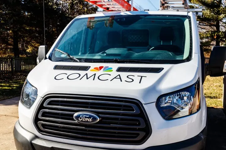 Comcast теряет абонентов широкополосного доступа на фоне реструктуризации
