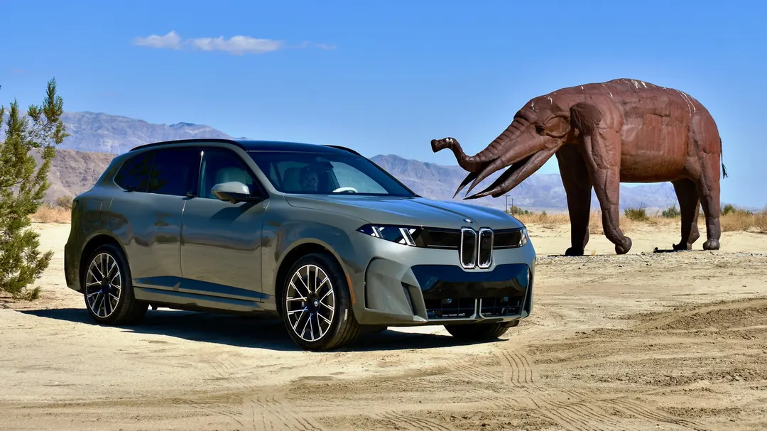 BMW X5 2027: новый дизайн, панорамный дисплей и первый электрический iX5