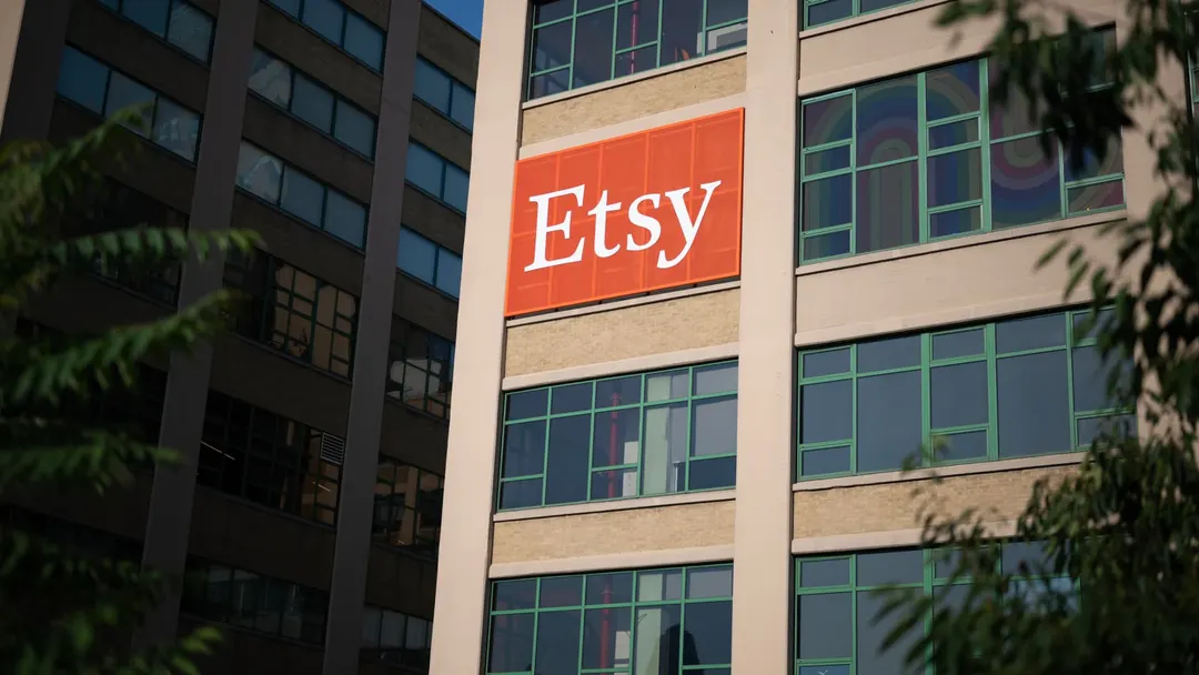 Etsy запретила продавать сгенерированные ИИ рецепты и выкройки